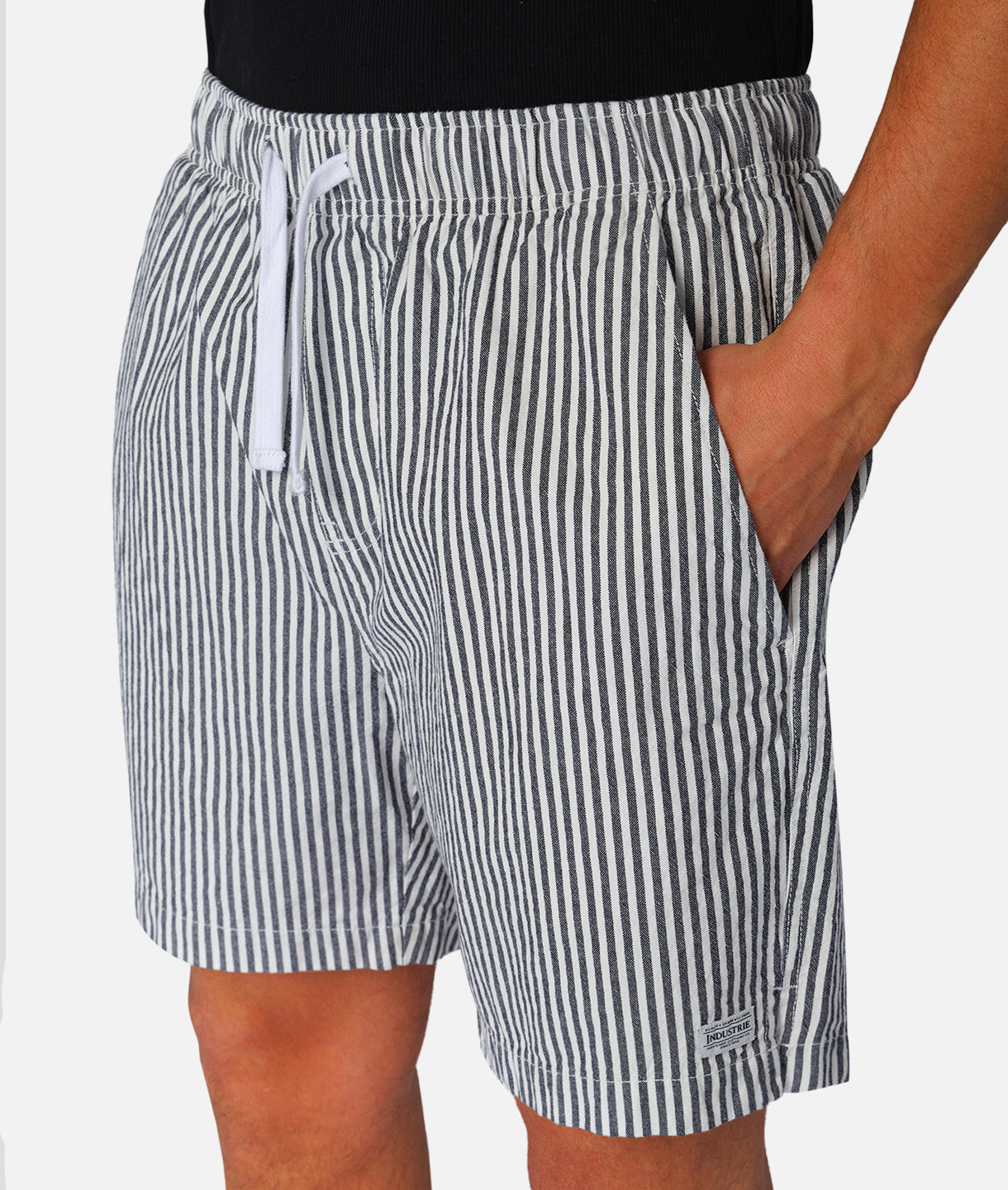 The New Southwest Short - Black/White