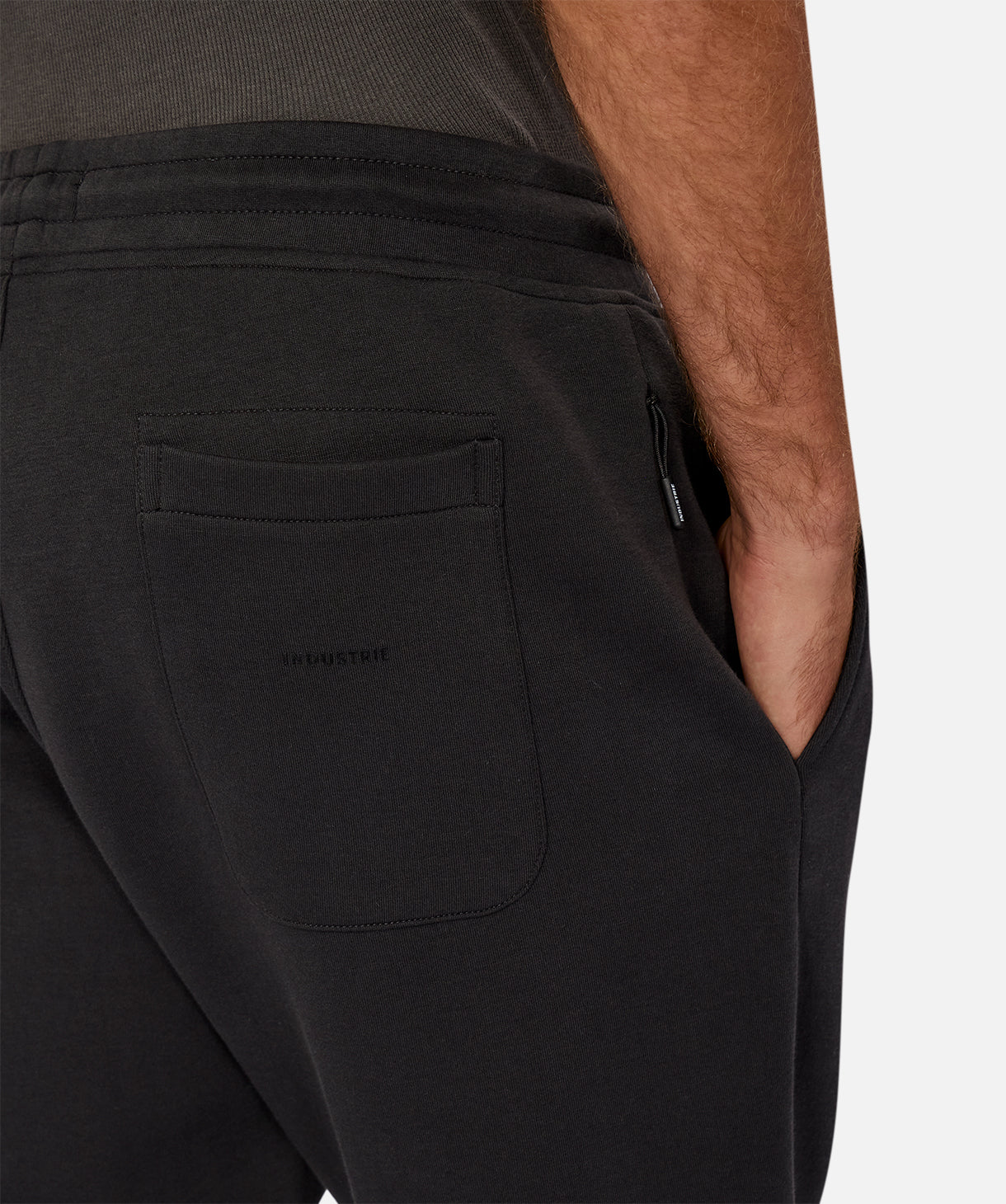 The Tech Del Sur Trackpant - Obsidian – Industrie AU