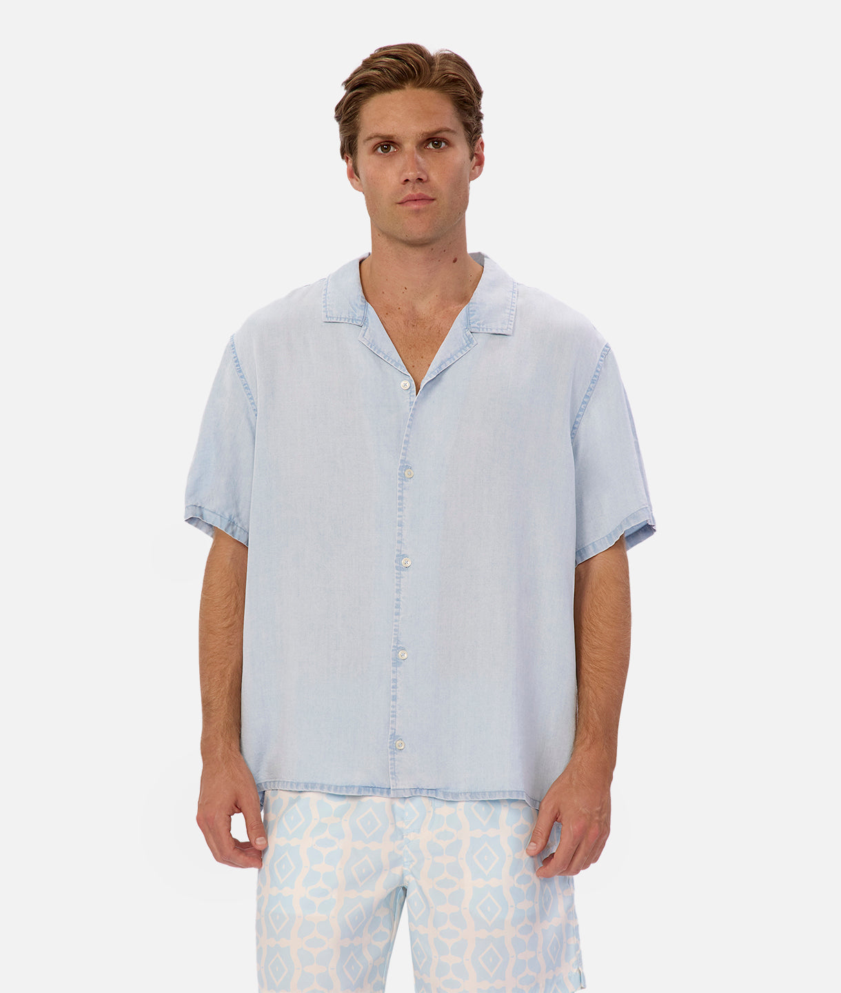 The Austin Short Sleeve Shirt - Washed Chambray